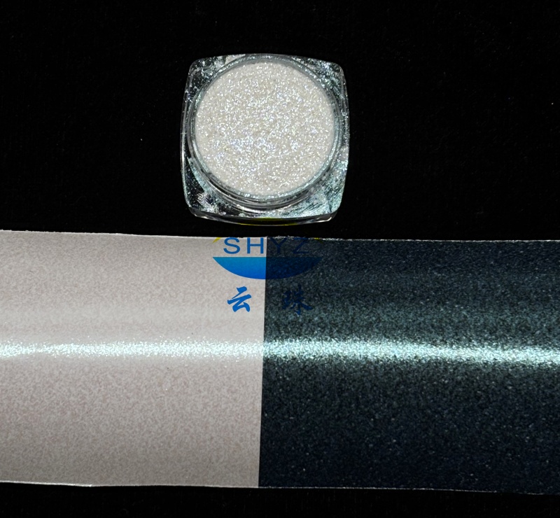 YunGlas&trade; GR025 钻石绿